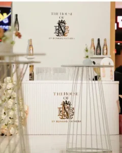 Home slatted bar counter