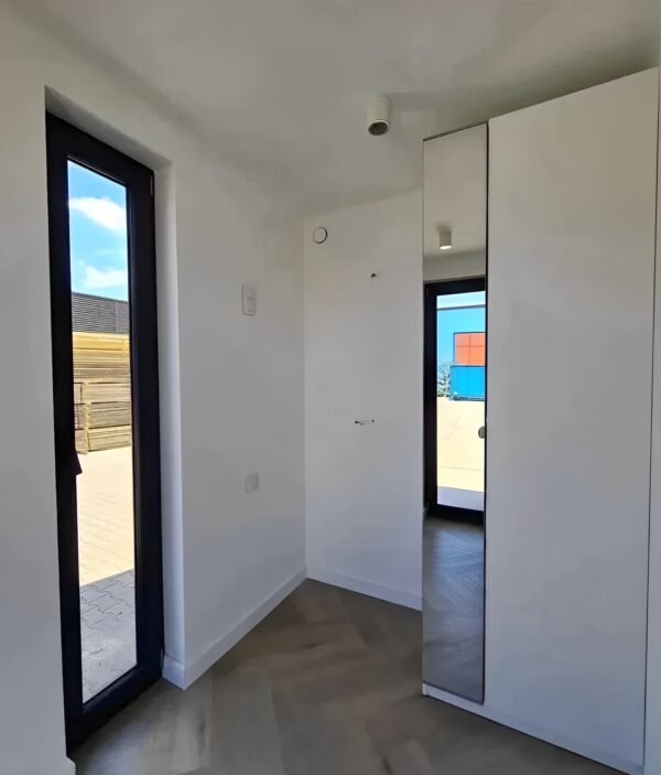 custom 40ft shipping container house 8 600x703 1