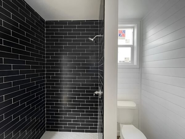 customized 40ft shipping container made into luxurious 1 bedroom2 600x449 1 1